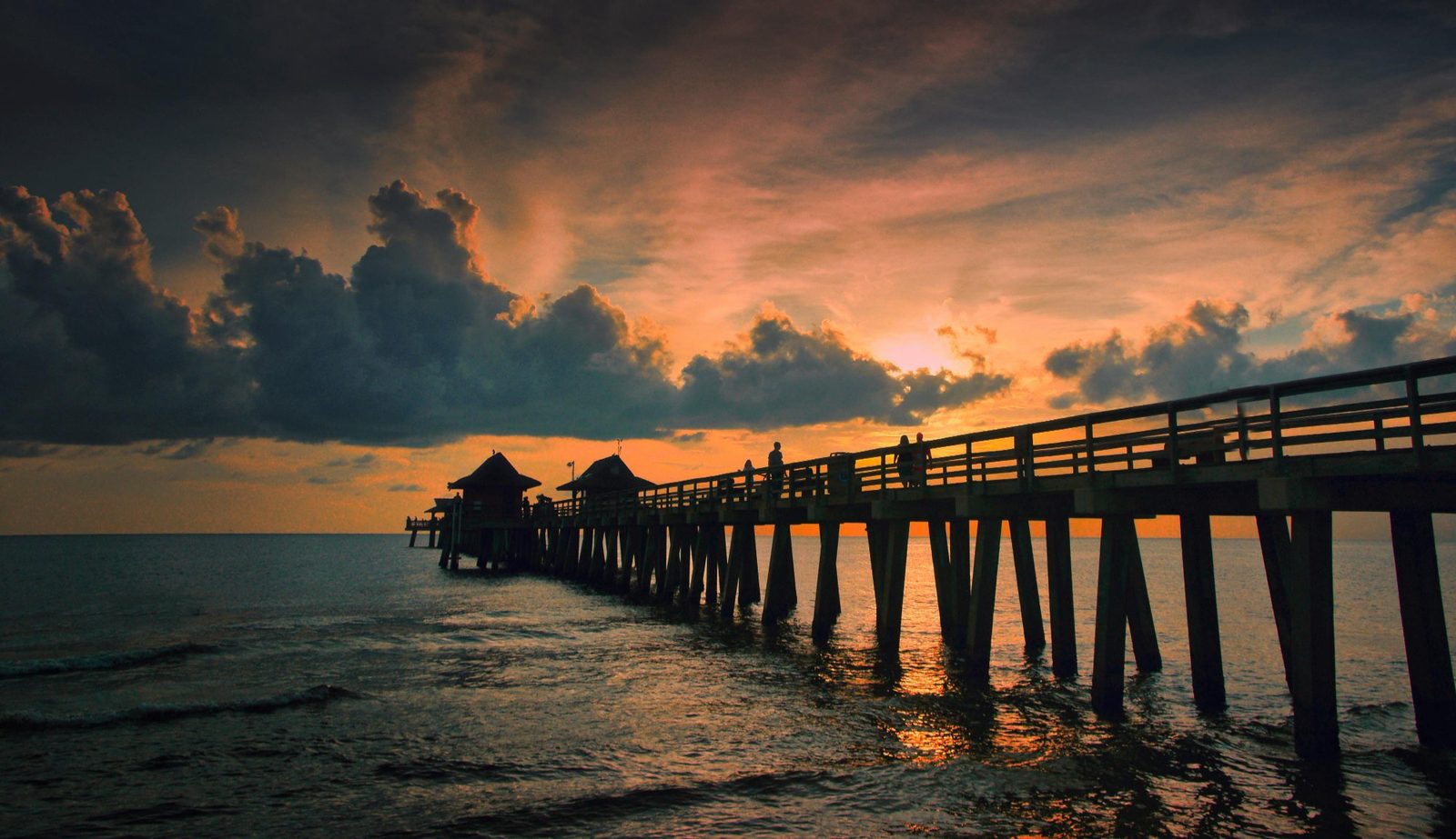Olde Naples historic coastal neighborhood near the pier